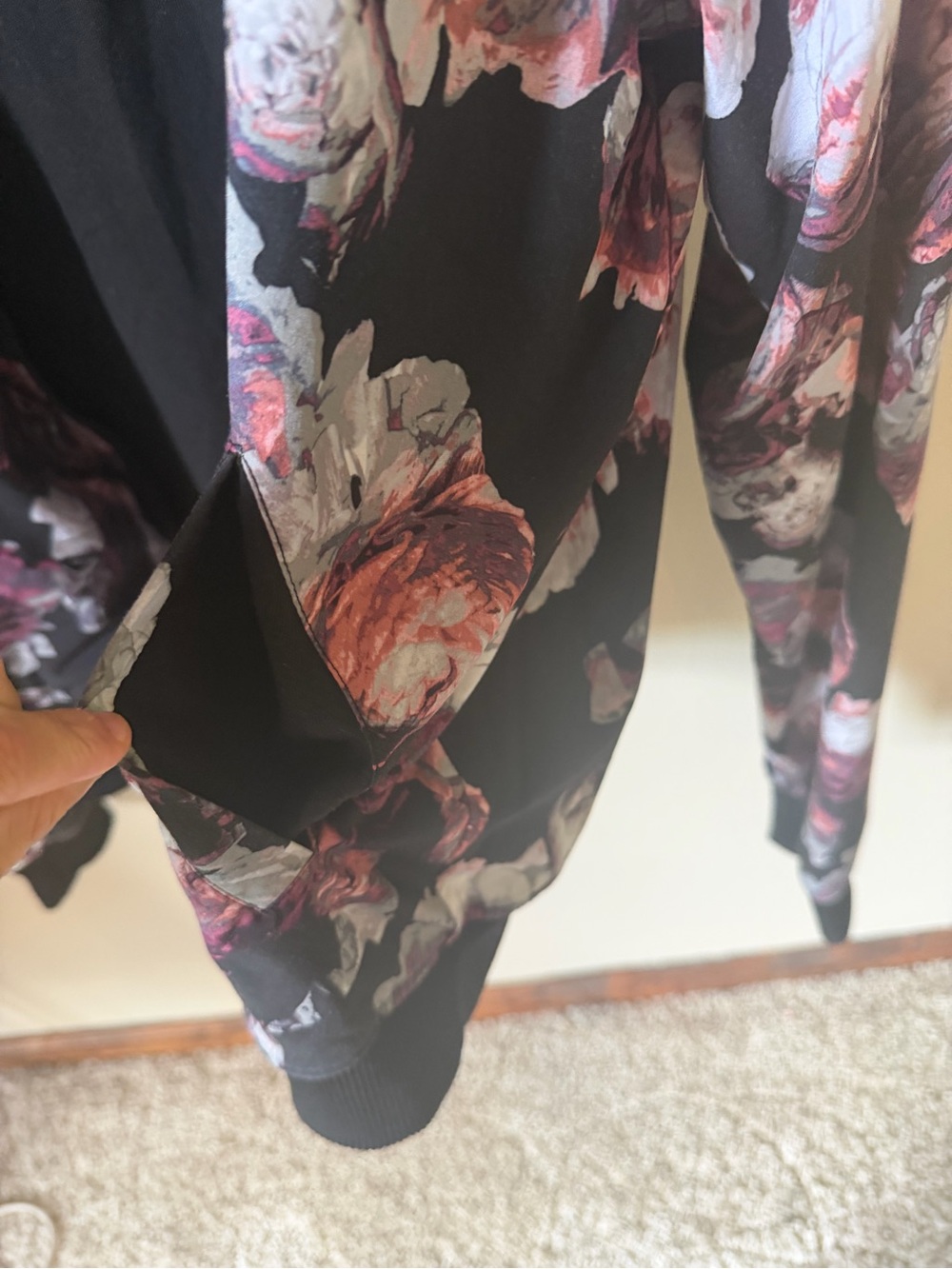Victoria Sport Floral Bomber Jacket Size Small Like New 🌸✨ - Picture 6 of 6